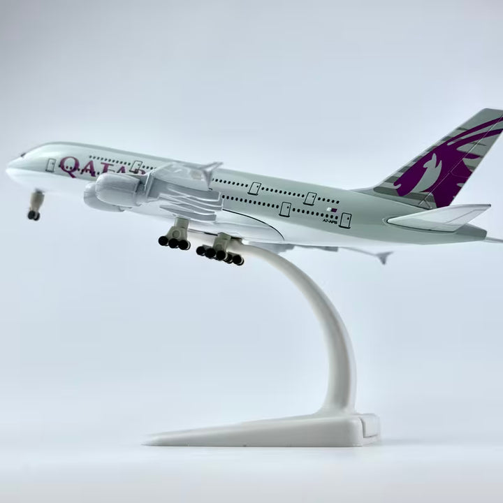 طراز الخطوط الجوية القطرية A380 مقاس 7.87 بوصة