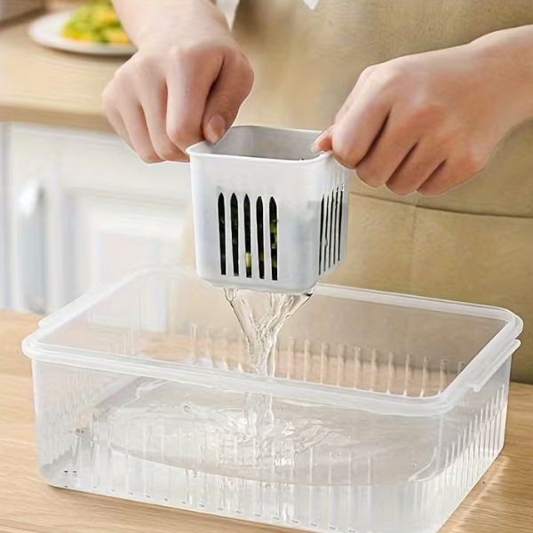 VENTILATED KEEPER CONTAINERS